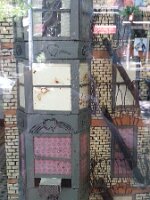 Building facade grafitti (Manhattan Bridge)